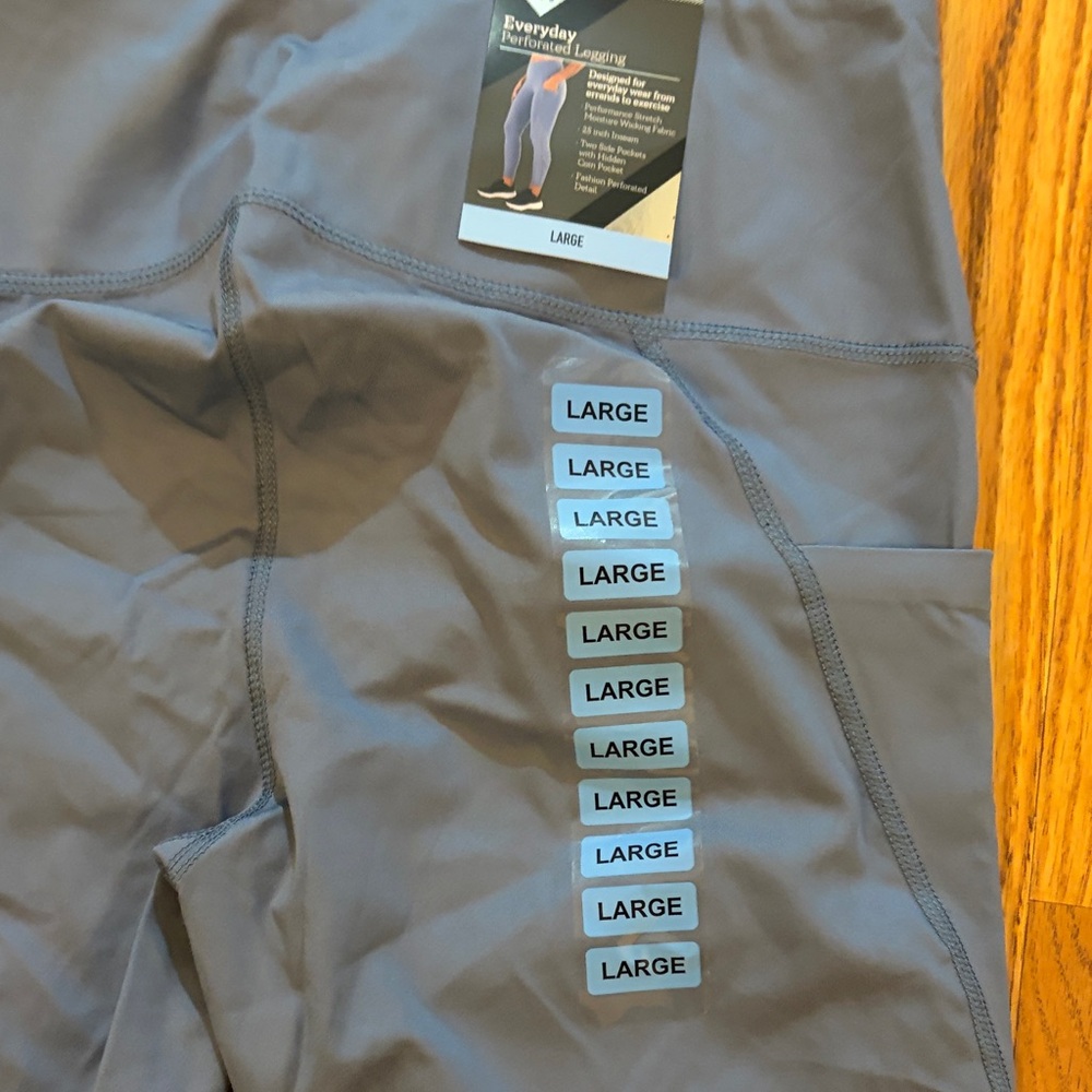 New perforated leggings new with tags - Picture 3 of 5